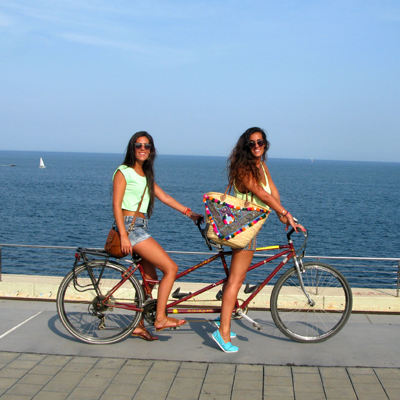 15colgadasdeunapercha_happyholidays_am+cm