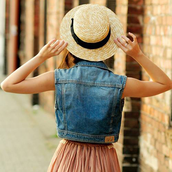 15colgadasdeunapercha_sombrero_1