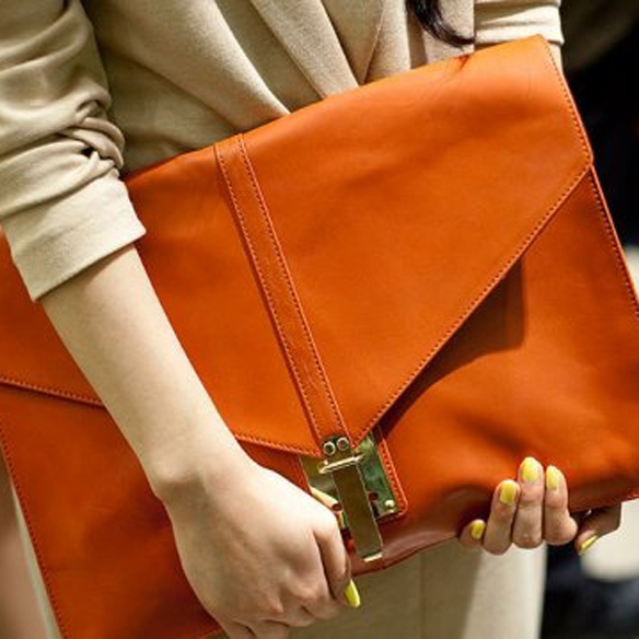 15colgadasdeunapercha_yellow_13