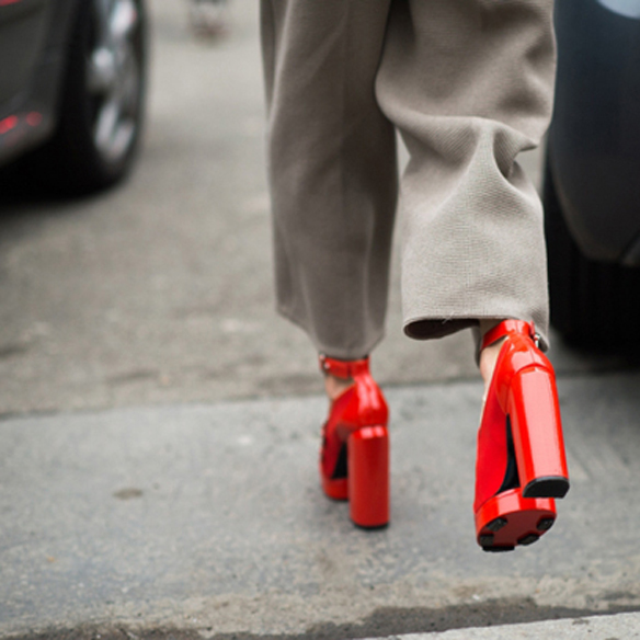 15colgadasdeunapercha_15LWL_red_1