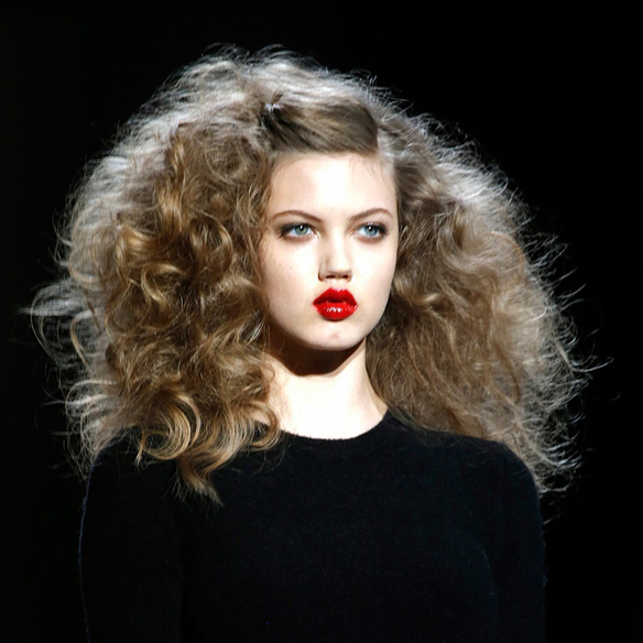 15colgadasdeunapercha_fw1314_hairstyles_bighair_6