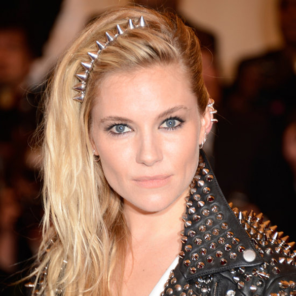 15colgadasdeunapercha_fw1314_hairstyles_grungemane_6