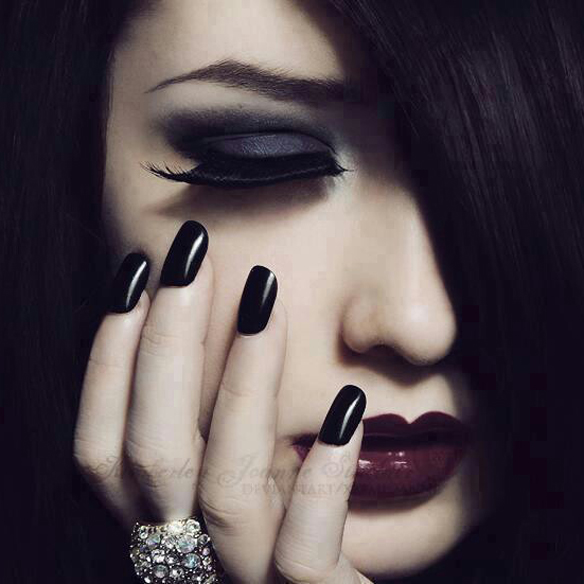 15colgadasdeunapercha_make-up_fw1314_gothic_4