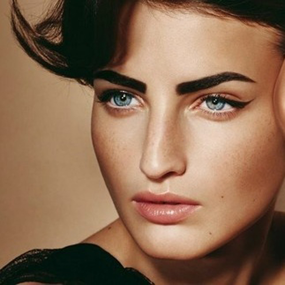 15colgadasdeunapercha_make-up_fw1314_red_framboise_candypink_nude_burgundy_aubergine_lips_6