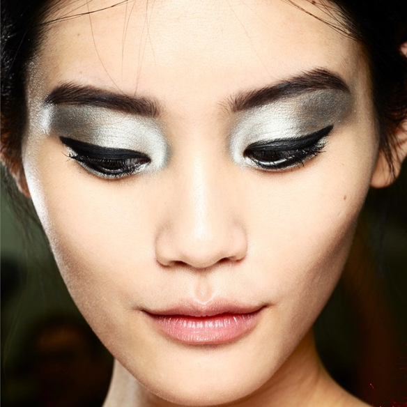 15colgadasdeunapercha_make-up_fw1314_shineglance_3
