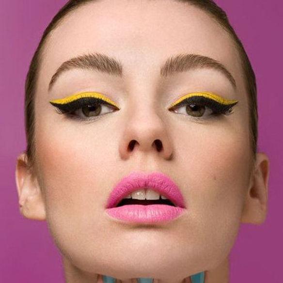 15colgadasdeunapercha_make-up_fw1314_smokeeyes_cateyes_6