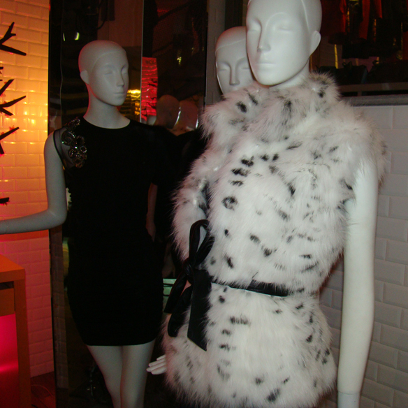 15colgadasdeunapercha_pinko_jeanpierresymbol_9