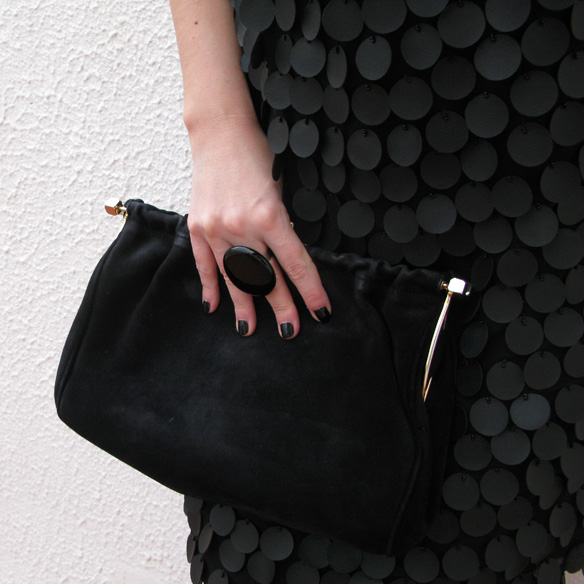 15colgadadeunapercha_newyearseve_nochevieja_findeaño_black_turban_plumeti_fur_velvet_sequin_paillettes_ck5