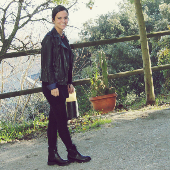 15colgadasdeunapercha_christmas_navidad_negro_cazadora_botines_ms8