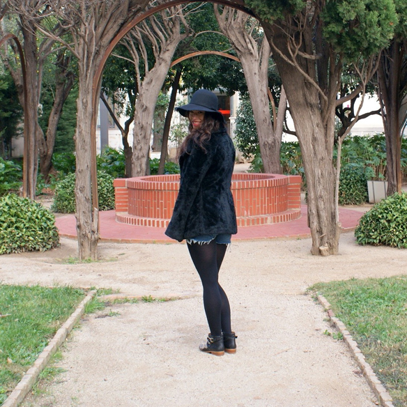 15colgadasdeunapercha_fw1314_hat_stud_booties_ba4