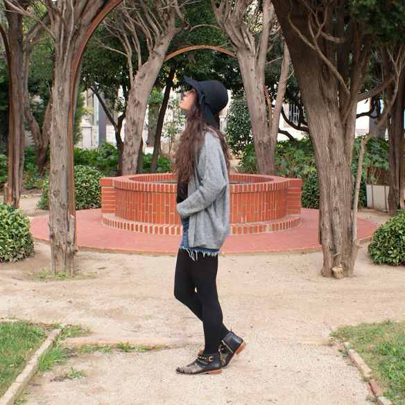 15colgadasdeunapercha_fw1314_hat_stud_booties_ba5