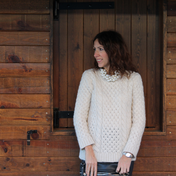 15colgadasdeunapercha_fw1314_pencilskirt_pearls_envelopeclutch_gg8