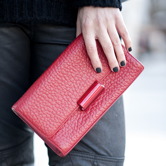 15colgadasdeunapercha_red_black_pamela_rock__ag6