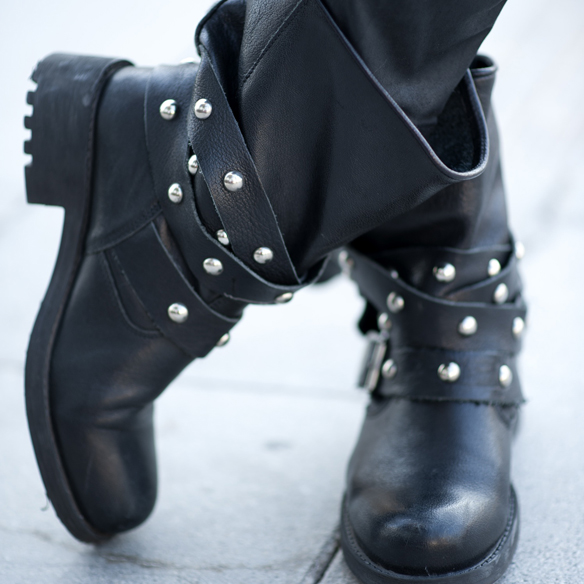 15colgadasdeunapercha_red_black_pamela_rock__ag8