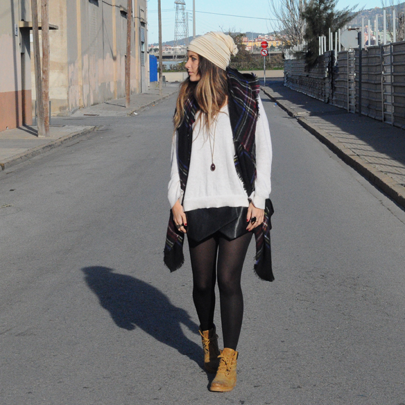 15colgadasdeunapercha_fw1314_animal_print_tartan_leather_cuero_ad2