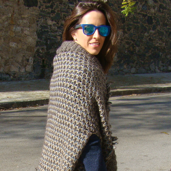 15colgadasdeunapercha_fw1314_capa_cape_ugg_marron_brown_mr6