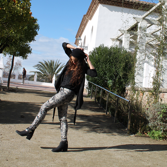 15colgadasdeunapercha_fw1314_printed_pants_pantalones_estampados_ba_5