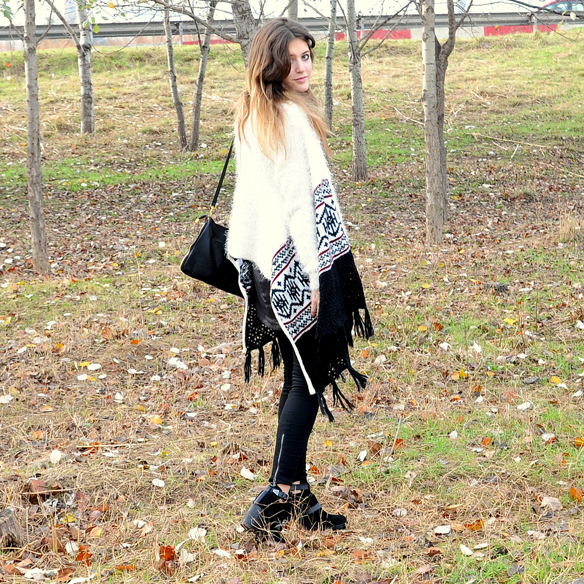 15colgadasdeunapercha_fw1314_red_rojo_tassels_flecos_print_ad8