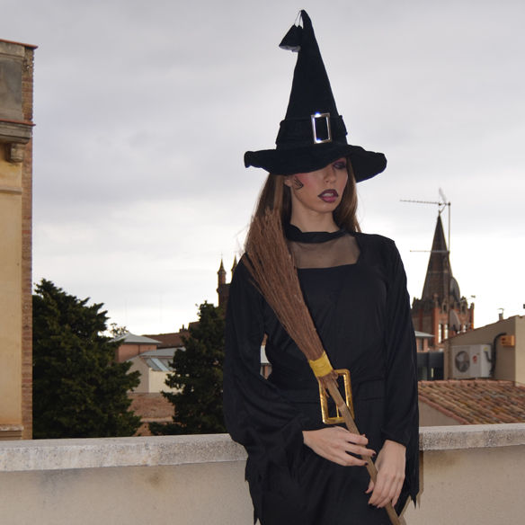 15colgadasdeaunapercha_carnaval_bruja_brujita_carnival_witch_carla_palau_2