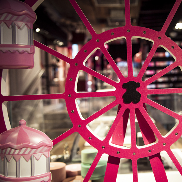 15colgadasdeunapercha_happiness_by_tous_6