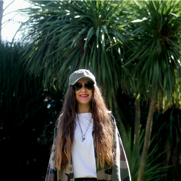 15colgadasdeunapercha_carnaval_carnival_militar_military_cap_gorra_camuflaje_camouflage_camo_print_panama_jack_blanca_sabadell_5