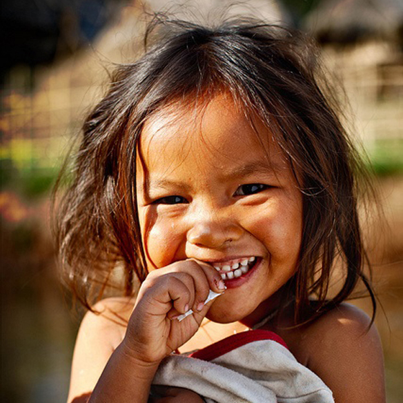 15colgadasdeunapercha_charity_shop_ayudar_para_ayudar_3