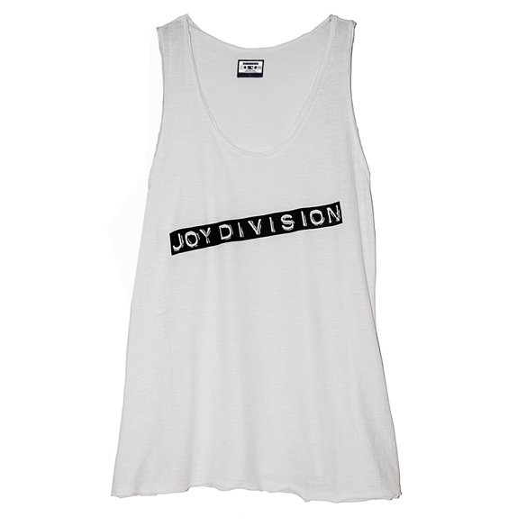 15colgadasdeunapercha_closet_musts_camiseta_sporty_t-shirt_joy_division_1