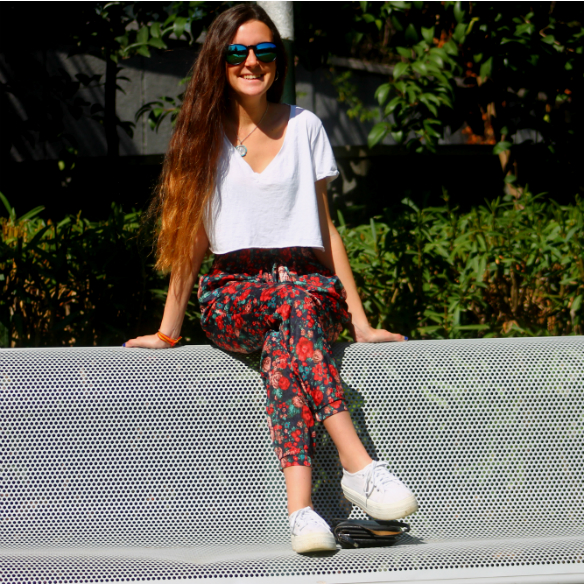 15colgadasdeunapercha_must_haves_SS_14_PV_14_floral_print_baggy_pants_pantalones_baggy_estampado_floral_blanca_sabadell_10