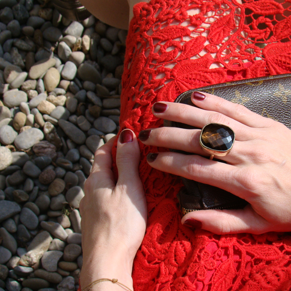 15colgadasdeunapercha_must_haves_SS_14_PV_14_rojo_red_citricos_acidos_citrus_acid_encaje_lace_logomania_3