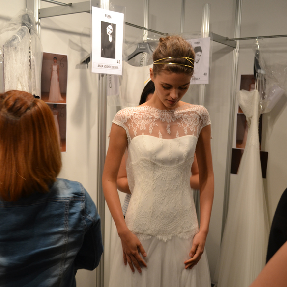 15colgadasdeunapercha_barcelona_bcn_bridal_week_pasarela_gaudi_desfiles_novias_brides_fashion_moda_bloggers_jesus_peiro_3