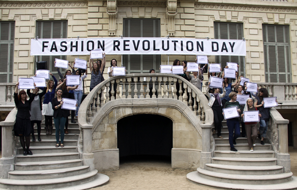 15colgadasdeunapercha_fashion_revolution_day_barcelona_moda_sostenible_ecologica_pasarela_desfile_sustainable_fashion_21