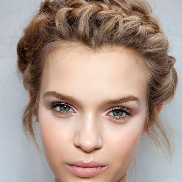 15colgadasdeunapercha_summer_verano_tendencias_maquillaje_make_up_trends_rostro_iluminado_lit_face_5