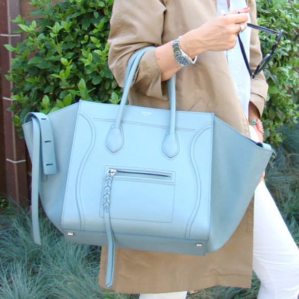 15colgadasdeunapercha_trench_mocasines_loafers_piton_azul_hielo_ice_blue_camisa_oversize_marta_r_6