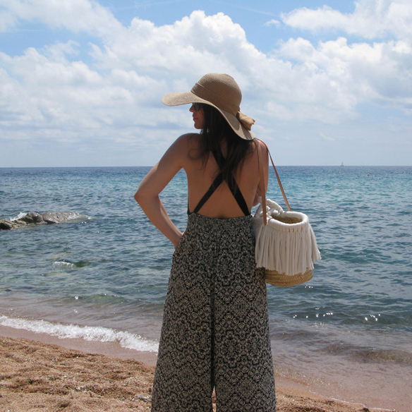 15colgadasdeunapercha_bac3b1ador_swimsuit_jaa_by_lula_pantalones_alazzo_pants_pamela_cot_capazo_julietta_barcelona_falda_flores_floral_print_skirt_sandalias_capri_sandals_carla_kissler_1