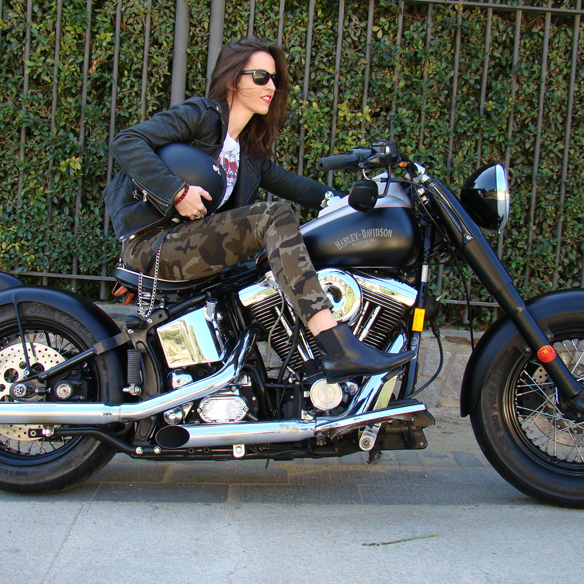 15colgadasdeunapercha_carnaval_carnival_motera_biker_marta_r_2