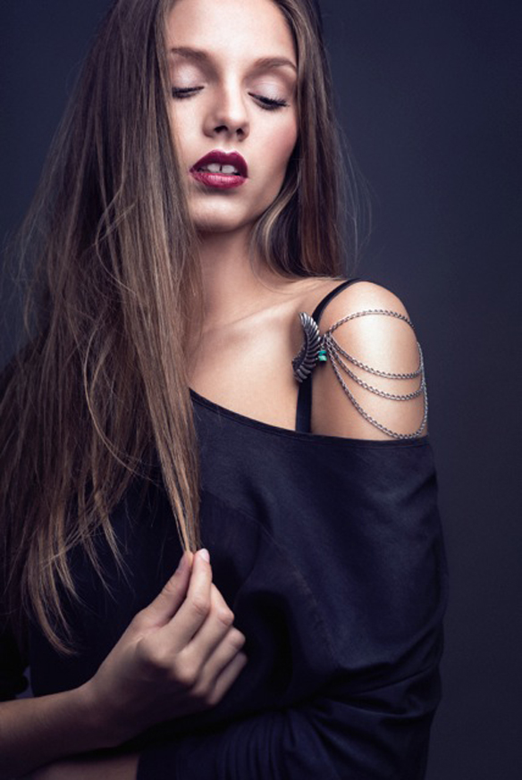 15colgadasdeunapercha_closet_must_imprescindible_epaulettes_joyas_hombro_shoulder_jewels_2