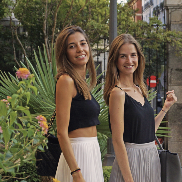 15colgadasdeunapercha_midi_skirt_falda_midi_crop_top_blusa_shirt_heels_tacon_ale_corsini_laura_pol_9