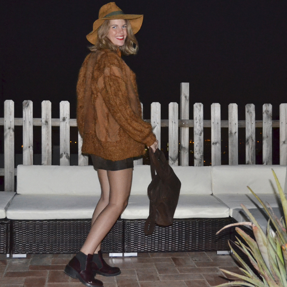 15colgadasdeunapercha_1001_atmosphera_ivivi_vintage_camisa_shirt_falda_skirt_sombrero_hat_harris_XL_brown_georgina_gina_carreras_9