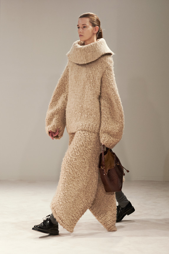 15colgadasdeunapercha_fall_winter_2014_otoño_invierno_2014_lookbook_the_row_mary-kate_olsen_ashley_olsen_sisters_fashion_moda_11