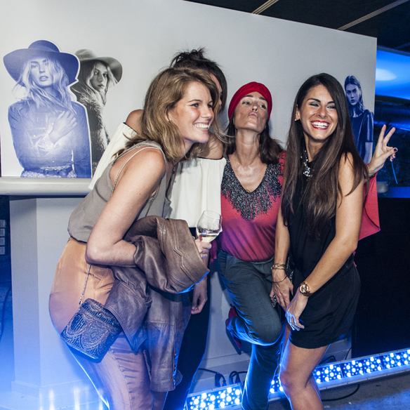 15colgadasdeunapercha_the_event_paper_stradivarius_barcelona_moda_fashion_gina_carreras_ana_crank_6