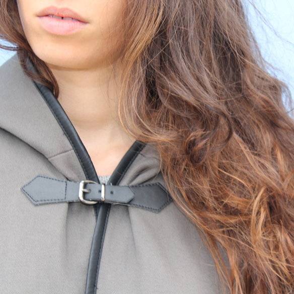 15colgadasdeunapercha_fall_otoño_winter_invierno_2014_mezcla_mixes_grey_gris_check_cuadros_capucha_hood_blanca_arias_3