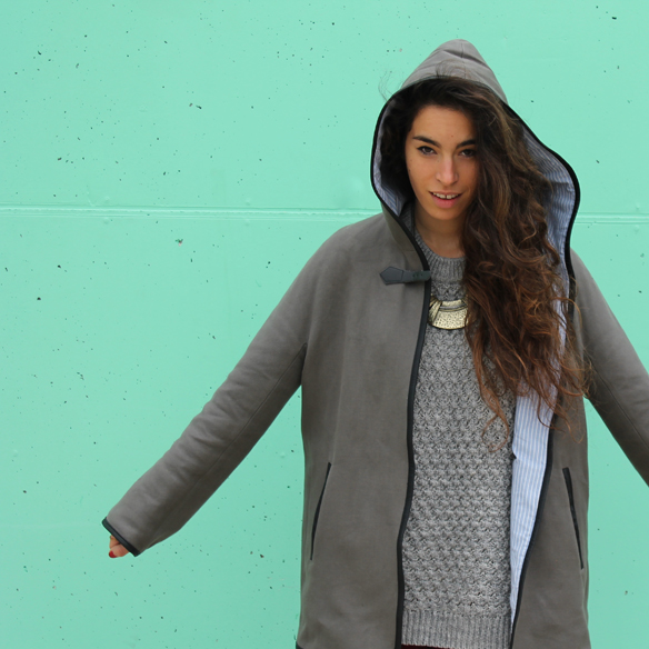 15colgadasdeunapercha_fall_otoño_winter_invierno_2014_mezcla_mixes_grey_gris_check_cuadros_capucha_hood_blanca_arias_8