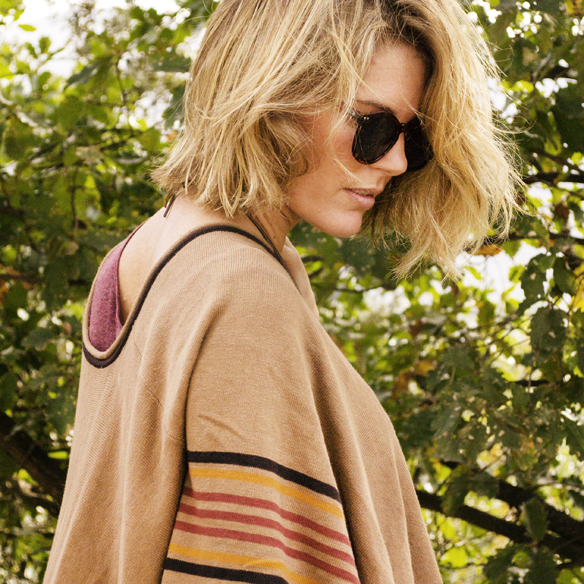 15colgadasdeunapercha_look_campestre_georgina_carreras_bolso_chelsea_poncho_collar_marco_tessari_gina_carreras_9