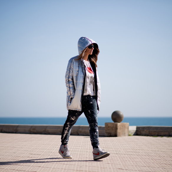 15colgadasdeunapercha_sporty_chic_plumon_sneakers_bomber_silver_plata_ana_crank_2