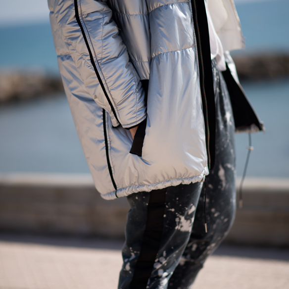 15colgadasdeunapercha_sporty_chic_plumon_sneakers_bomber_silver_plata_ana_crank_9