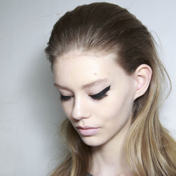 15colgadasdeunapercha_maquillaje_make_up_fw_oi_fall_winter_14_15_eyeliner_1