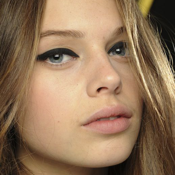 15colgadasdeunapercha_maquillaje_make_up_fw_oi_fall_winter_14_15_eyeliner_2