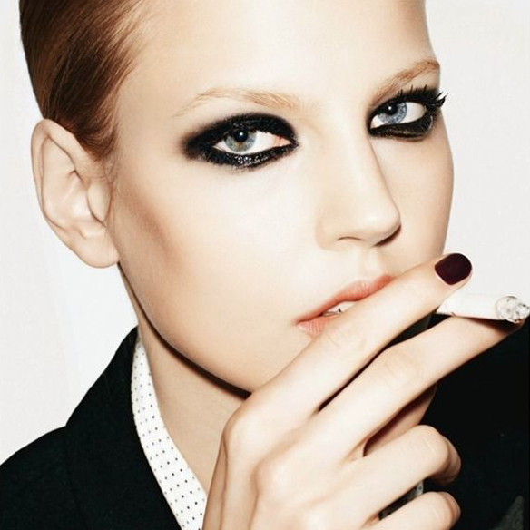 15colgadasdeunapercha_maquillaje_make_up_fw_oi_fall_winter_14_15_smokey_eyes_negro_mate_black_matt_6