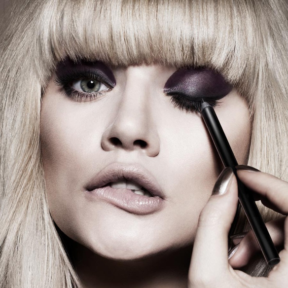 15colgadasdeunapercha_maquillaje_make_up_fw_oi_fall_winter_14_15_smokey_eyes_negro_mate_black_matt_portada