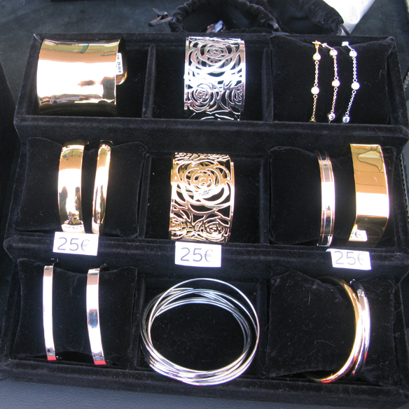 15colgadasdeunapercha_maremagnum_downtown_market_bcn_navidad_christmas_carla_kissler_anna_duarte_blanca_arias_11